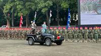 Panglima TNI Yudo Margono memimpin upacara pembukaan gelar Operasi Penegakan Ketertiban (Gaktib) dan Yustisi POM TNI Tahun Anggaran 2023, Jakarta Timur, Rabu (8/3/2023). (Liputan6.com/ Nanda Perdana Putra)