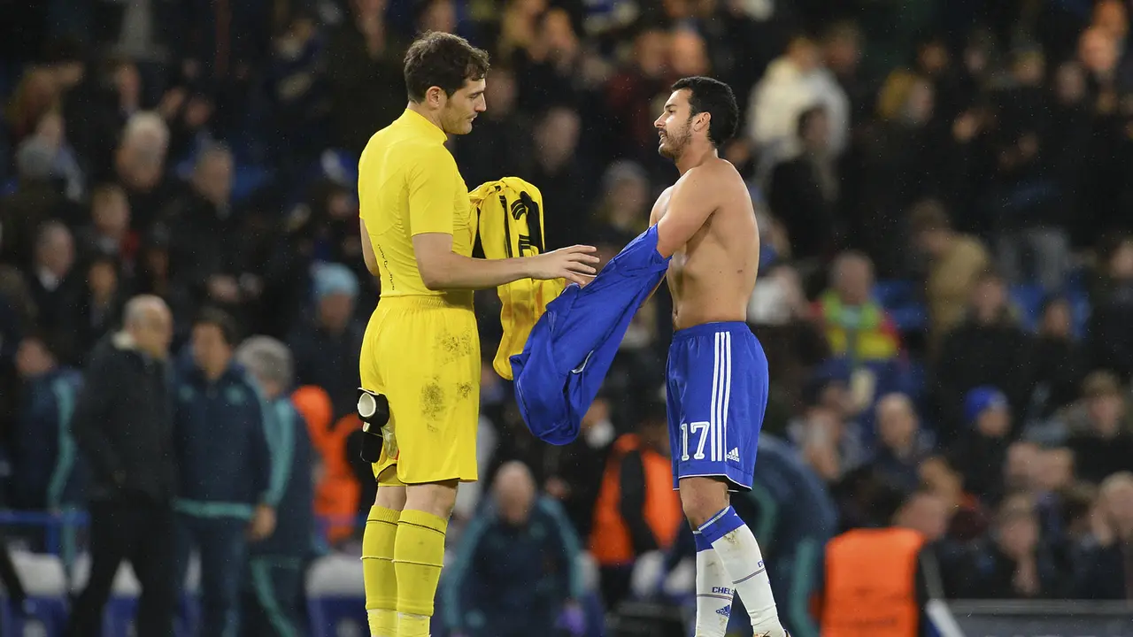 Chelsea Menang Berkat Gol Bunuh Diri dan Willian