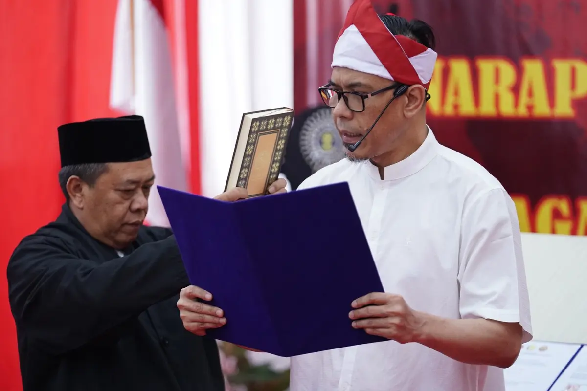 Mantan Juru Bicara Front Pembela Islam (FPI), Munarman, saat mengucapkan ikrar setia kepada NKRI di Lapas Salemba