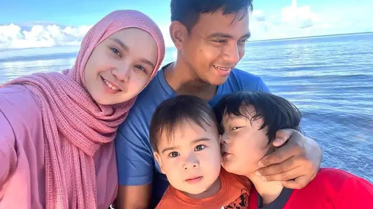 Jarang Tersorot, Inilah Foto Kebersamaan Zacky Zimah dan Anak-anaknya yang Lucu dan Menggemaskan