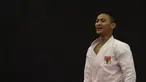 Karateka Indonesia, Ahmad Zigi Zaresta berhasil menjadi juara dunia nomor Kata Junior pada Kejuaraan Dunia Karate Junior, Cadet dan U-21 di Indonesia Convetion Exhibition, BSD, Tangerang, Kamis (12/11/2015). (Bola.com/Vitalis Yogi Trisna)