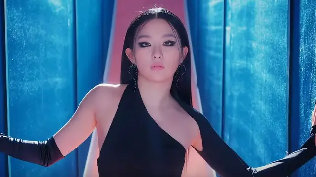 Inspirasi Makeup Look ala Irene & Seulgi di MV Monster, Saatnya Jadi Fearless Lady!