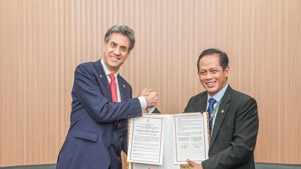 Perkuat Kemitraan Iklim Indonesia Inggris, RI-UK Teken MoU Mitigasi dan Adaptasi Perubahan Iklim Global