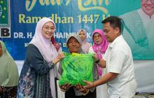 Rustini Muhaimin Salurkan Bantuan Ramadhan, Perkuat Solidaritas Sosial di Karawang