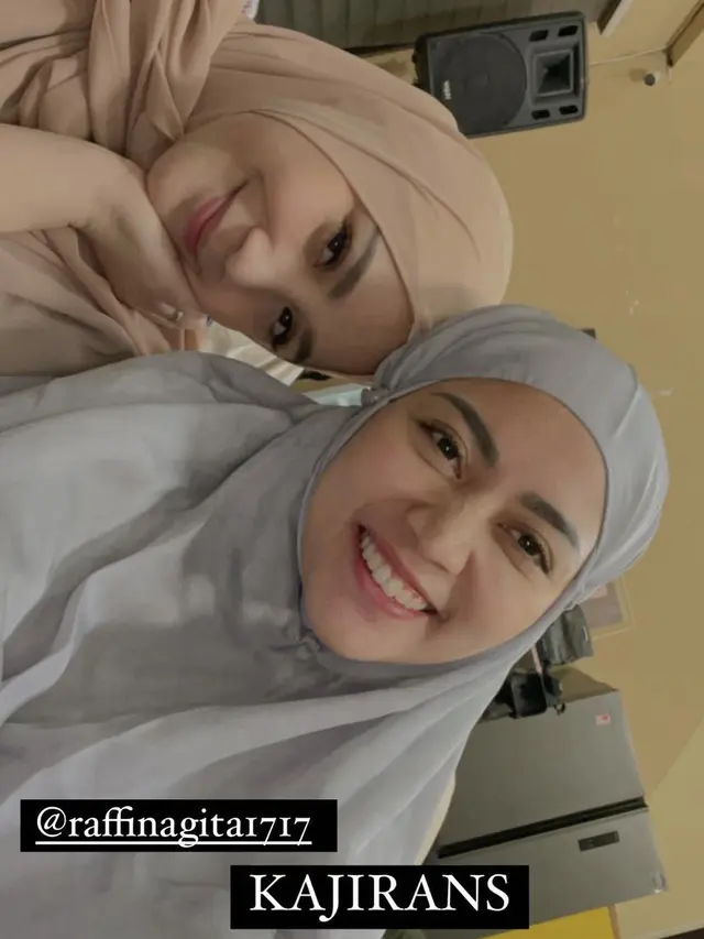 Pesona Nagita Slavina Kenakan Hijab/@rachelvennya