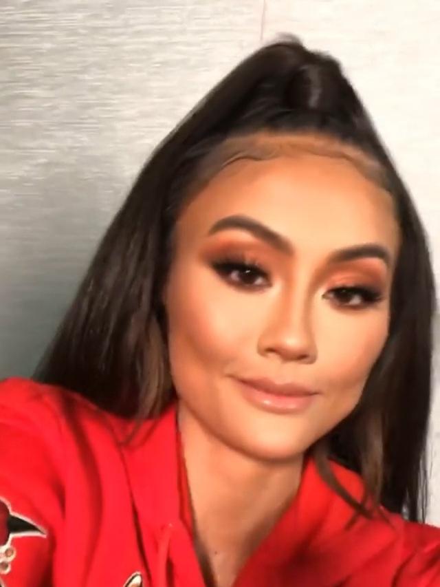Rancangan Patung Lilin Agnez Mo