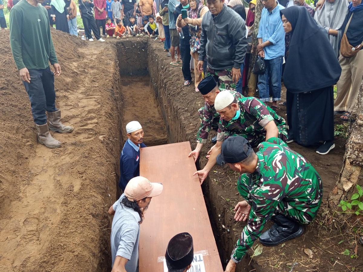 pemakaman korban ledakan garut