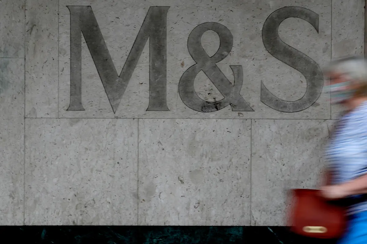 Peretail Inggris Marks & Spencer akan Pangkas 7.000 Pekerja