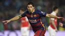Luis Suarez mencetak satu gol yang meloloskan timnya ke perempat final pada leg kedua 16 besar liga Champions di Stadion Camp Nou, Barcelona, Kamis (17/3/2016) dini hari WIB. (AFP/Lluis Gene)