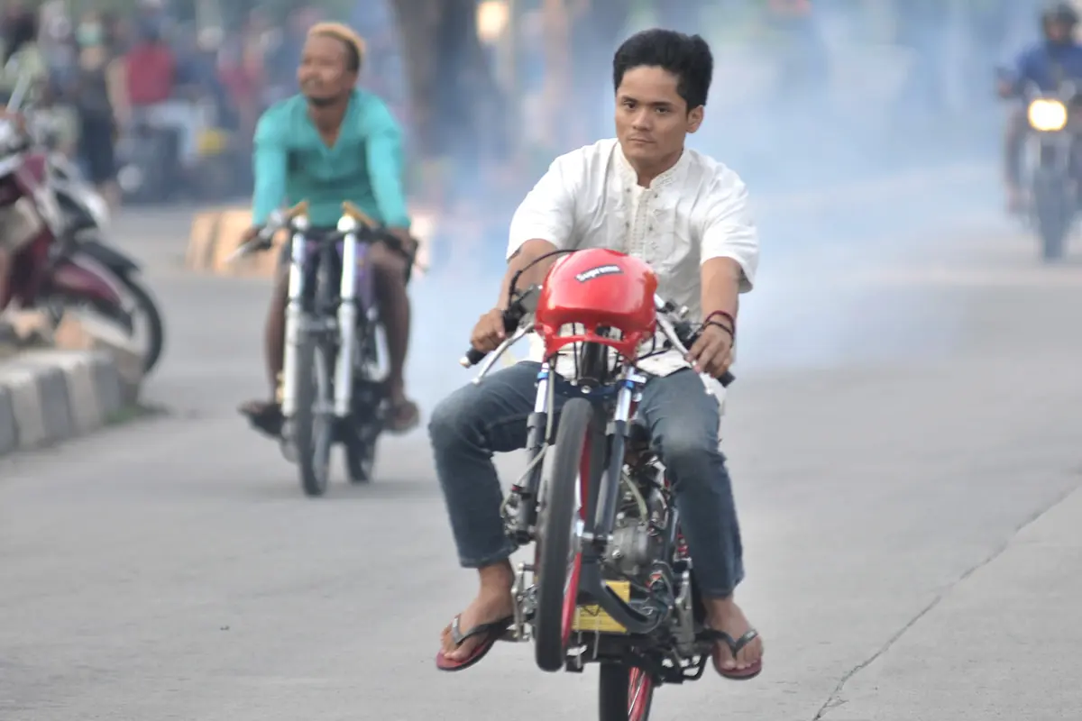 Balapan Motor Liar Warnai Minggu Pagi Ramadan di Ibu Kota