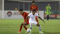 Pemain Timnas Indonesia, Ruben Sanadi, saat melakoni laga uji coba internasional kontra Myanmar di Stadion Mandalathiri, Mandalay, Myanmar, Senin (25/3/2019). Timnas Indonesia menang 2-0 dalam laga ini. (FA Myanmar)