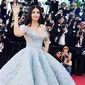 Aishwarya Rai kali ini mengajak serta putriny tampil di acara bergengsi Festival Film Cannes 2018. (Instagram/_aishwaryaraibachchan)