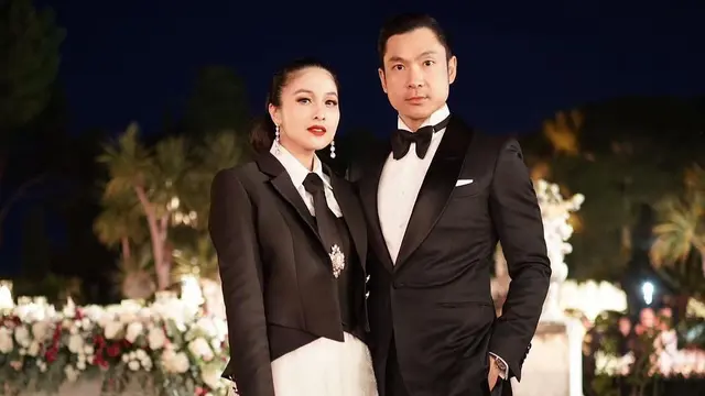 9 Potret Keren Sandra Dewi Dan Suami Hadiri Pernikahan Di Paris