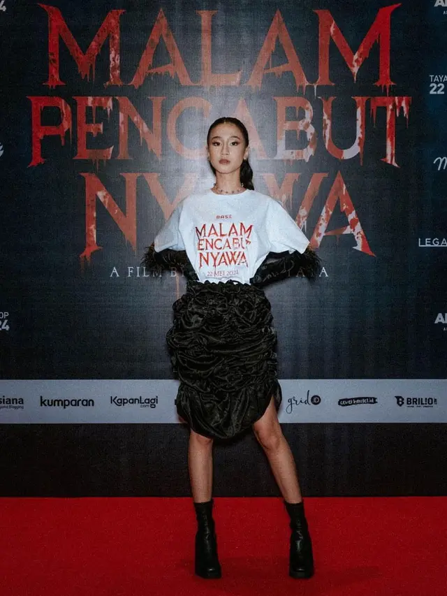Gaya Keisya Levronka di premier Malam Pencabut Nyawa. (Dok: IG @keisyalevronka https://www.instagram.com/keisyalevronka/)