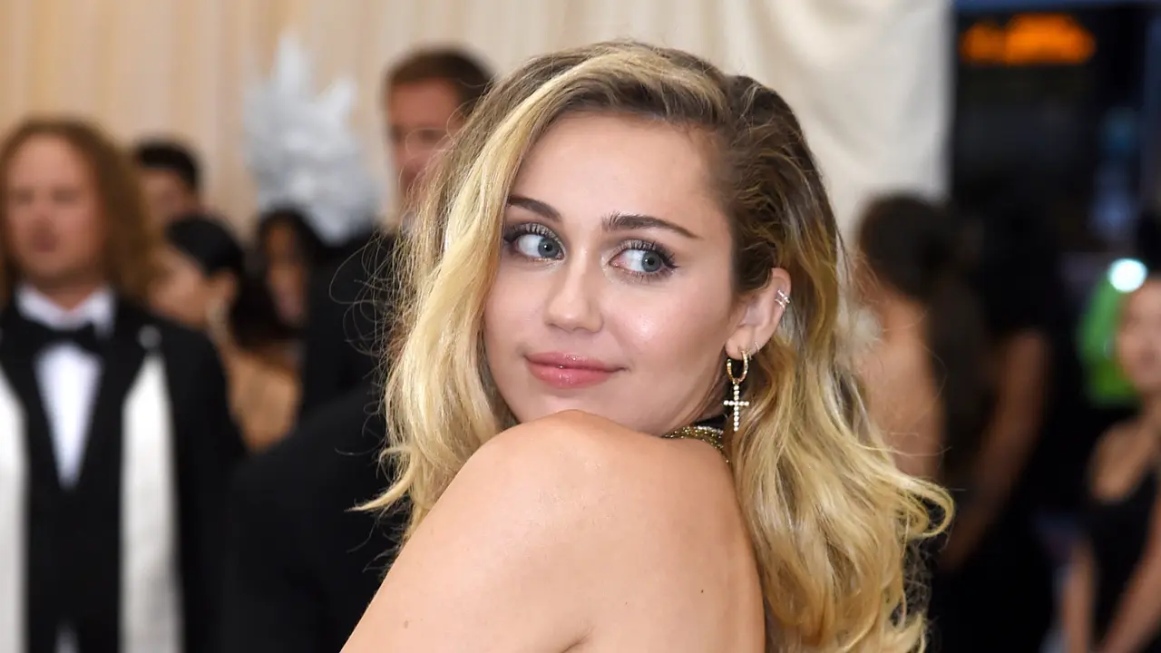 Miley Cyrus di Met Gala 2018