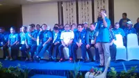 Zulkifli Hasan dan para pendukungnya di Kongres IV PAN di Nusa Dua, Bali. (Liputan6.com/Silvanus Alvin)