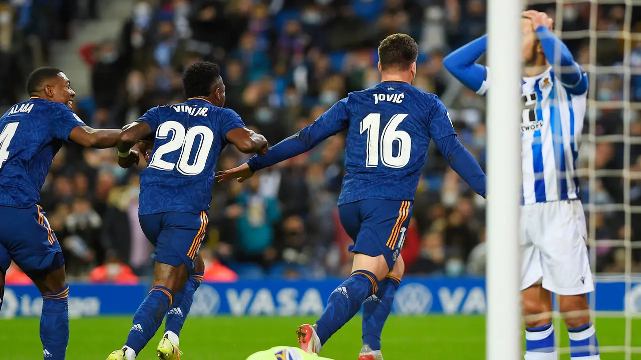 Selebrasi Luka Jovic (no 16) saat Real Madrid hajar Sociedad