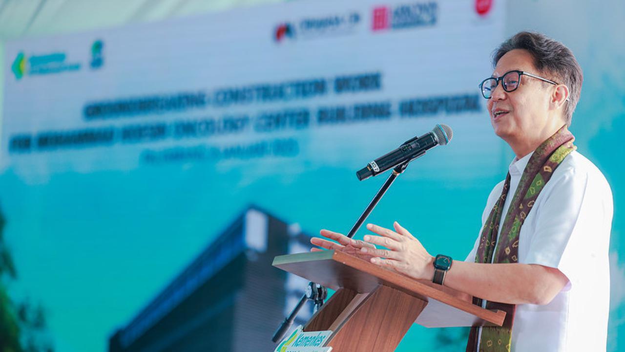 Menkes Budi mengatakan bahwa virus HMPV tidak mematikan hal itu ia sampaikan usai groundbreaking konstruksi Gedung Layanan Kanker Terpadu Rumah Sakit Mohammad Hoesin di Kota Palembang, Sumsel pada 8 Januari 2025. (Foto: Dok Kemenkes)
