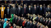 Sejumlah anggota DPR, MPR dan DPD periode 2014-2019 mengikuti Sidang Paripurna MPR di Gedung Nusantara, Komplek Parlemen Senayan, Jakarta, Rabu (1/10) (Liputan6.com/Andrian Martinus Tunay)