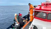 Lambung Kapal KM Anaia Bocor,16 Orang Terombang-ambing di Tengah Laut