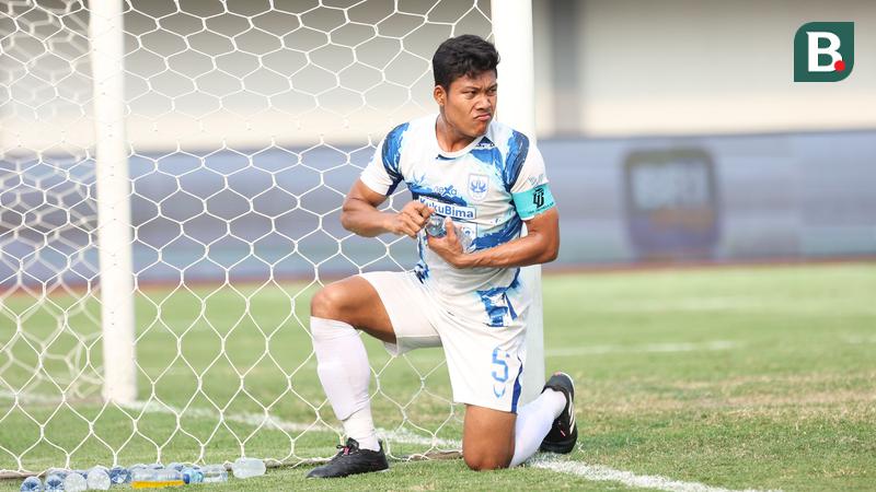 Katta kokrak bilan uy qurilishi porno