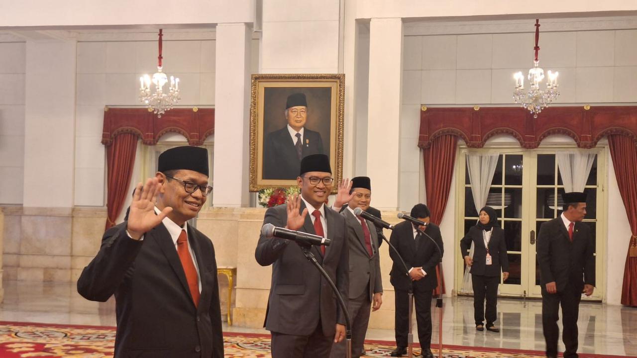 Presiden Joko Widodo atau Jokowi melantik Yuliot sebagai Wakil Menteri Investasi/Badan Koordinasi Penanaman Modal (BKPM). di Istana Negara Jakarta, Kamis, (18/7/2024).
