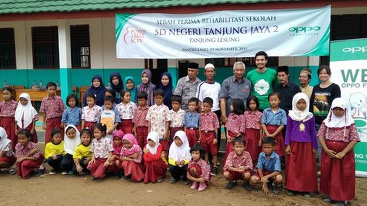 Tak hanya bisnis, Oppo renovasi ruang kelas sekolah yang tak layak