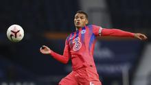 Penampilan bek Chelsea, Thiago Silva, pada laga Liga Inggris melawan West Bromwich Albion and Chelsea di The Hawthorns, Sabtu (26/9/2020). (Catherine Ivill/Pool via AP)