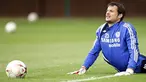Chelsea's Italian goalkeeper Carlo Cudicini stretches during a practice session at the club's training facility in Cobham, south west London, on May 14, 2008. AFP PHOTO/Adrian Dennis 