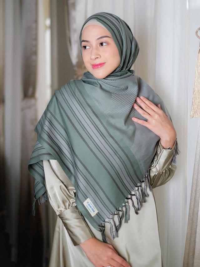 Potret Dapur Rumah Nina Zatulini, Bergaya Minimalis Penuh dengan Nuansa Putih