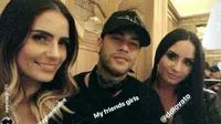 Neymar Jr diapit Layla Anna-Lee dan Demi Lovato (Instagram)