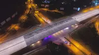 Penampakan Flyover Simpang Laluan Madani Batam di Malam Hari