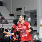 Pemain Putri Pertamina Fastron bersorak gembira saat melawan Petrokimia di Proliga 2022 (dok PBVSI)