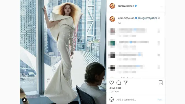 Sosok Transgender Pertama yang Tampil di Sampul Majalah Vogue AS, Pose Bareng Bella Hadid
