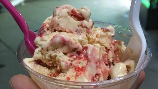 Paduan Unik Es Krim dan Cabai Terpedas, Berani?