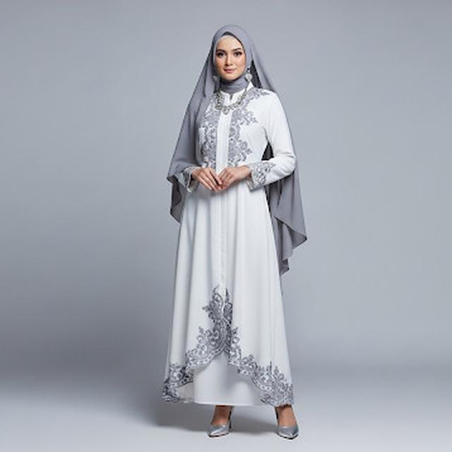 Rekomendasi 10 Gamis Monokrom Elegan Malam Hari, Pilihan Tepat untuk ...
