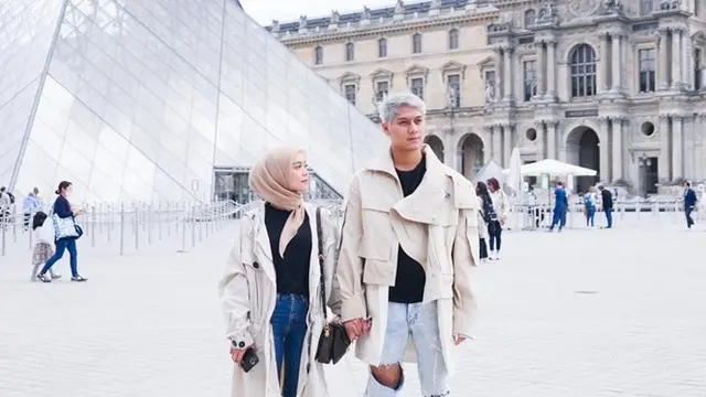 7 Potret Lesty Kejora dan Rizky Billar Liburan di Paris, Pamer Kemesraan