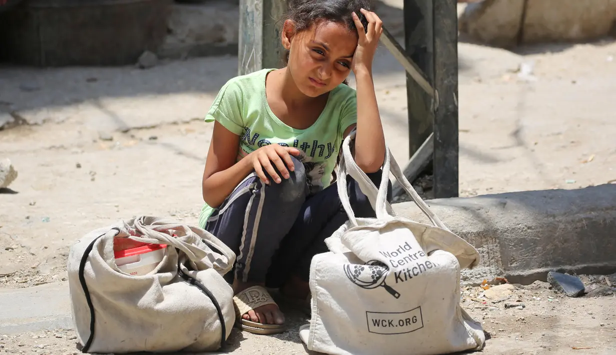 Juru bicara Perserikatan Bangsa-Bangsa (PBB), Stephane Dujarric pada Jumat (20/6/2025) waktu setempat mengatakan jumlah anak-anak yang mengalami kekurangan gizi di Gaza meningkat pada tingkat yang mengkhawatirkan. (Eyad BABA/AFP)