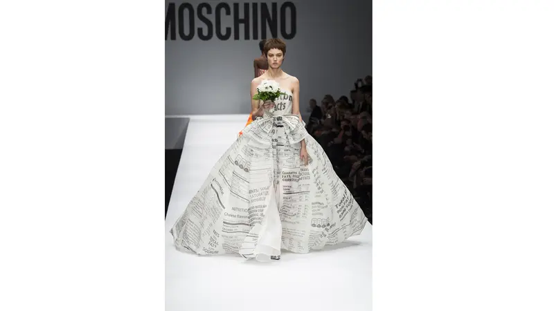 Moschino Bikin Gaun Pengantin dari Label Nutrisi