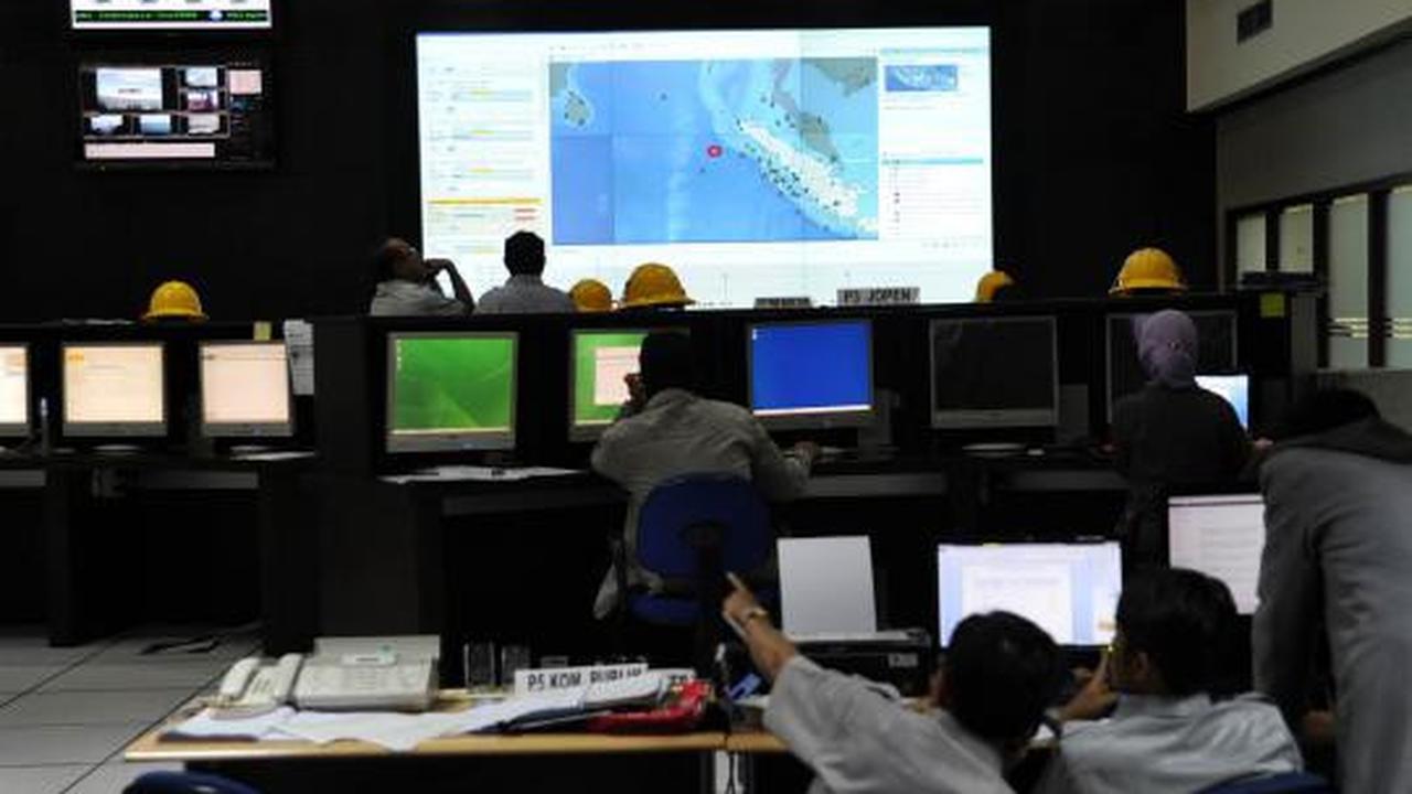 Kesibukan kantor BMKG Jakarta saat gempa 