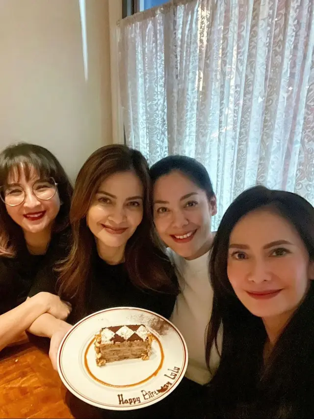 Potret Geng Mama Cantik Awet Muda (Instagram/@lutob)