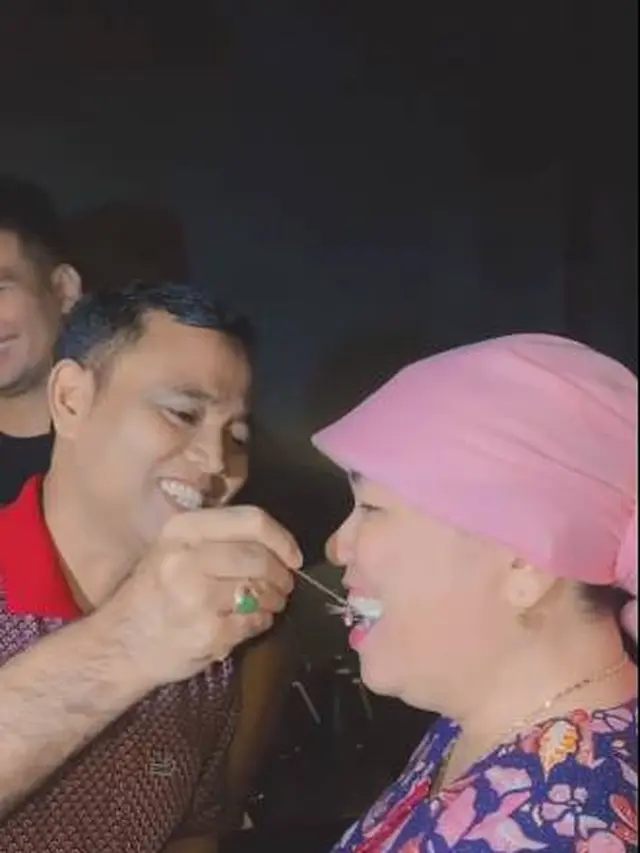7 Momen Ulang Tahun Haji Faisal, Dapat Hadiah dari Thariq Halilintar