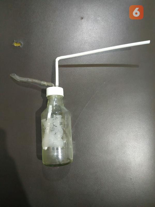 Alat hisap sabu atau Bong. (Liputan6/musthofa aldo)