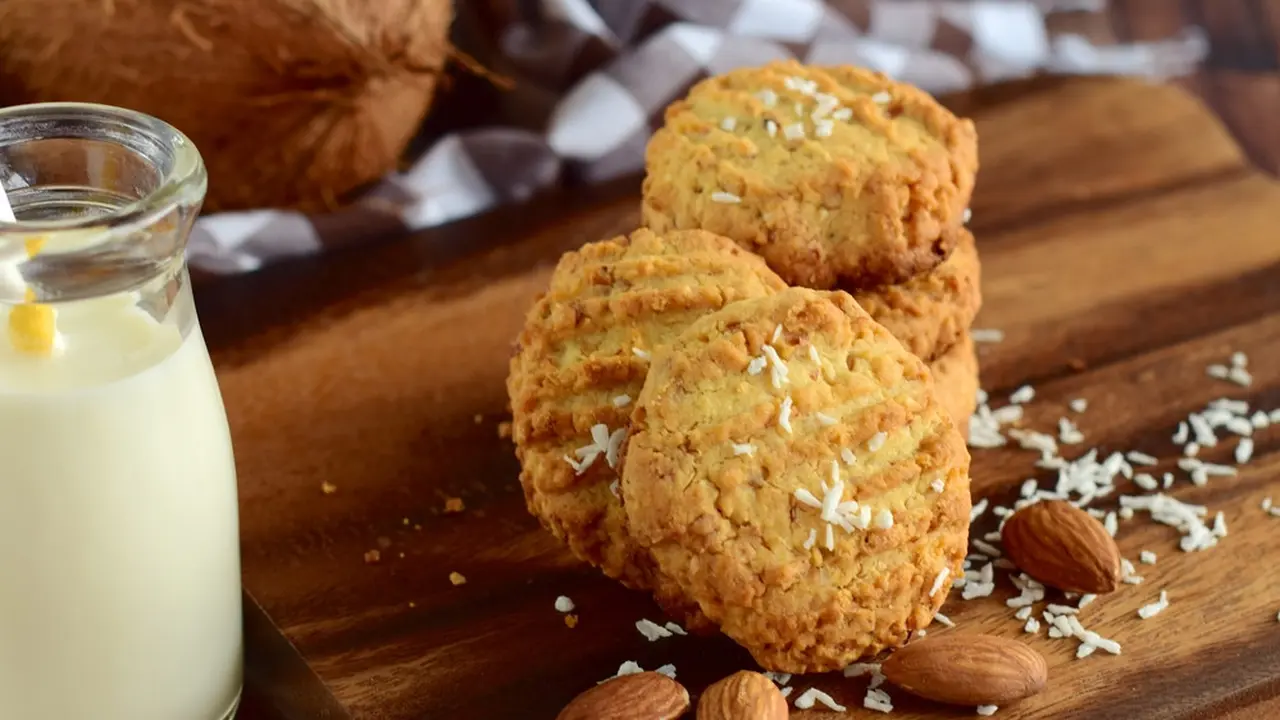 kue kelapa kering