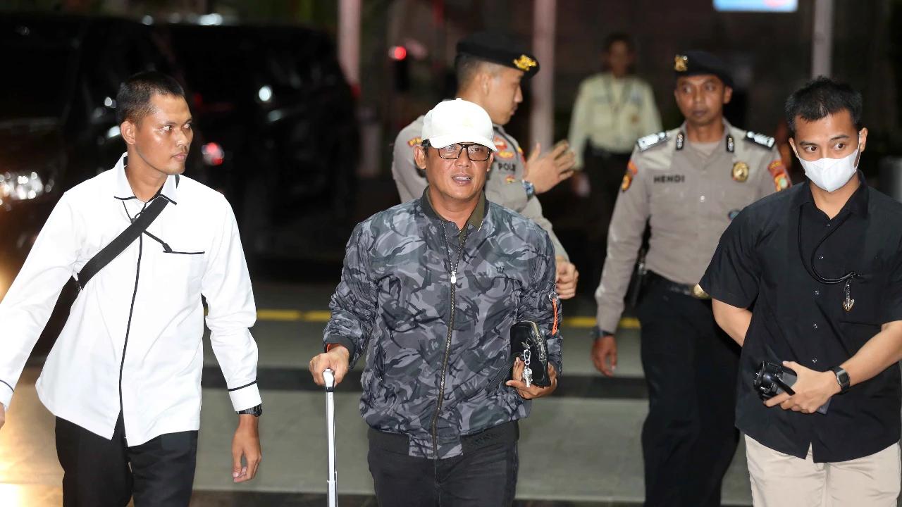 FOTO: Bupati Lampung Tengah Terjaring OTT KPK Terkait Dugaan Suap Pengesahan RAPBD