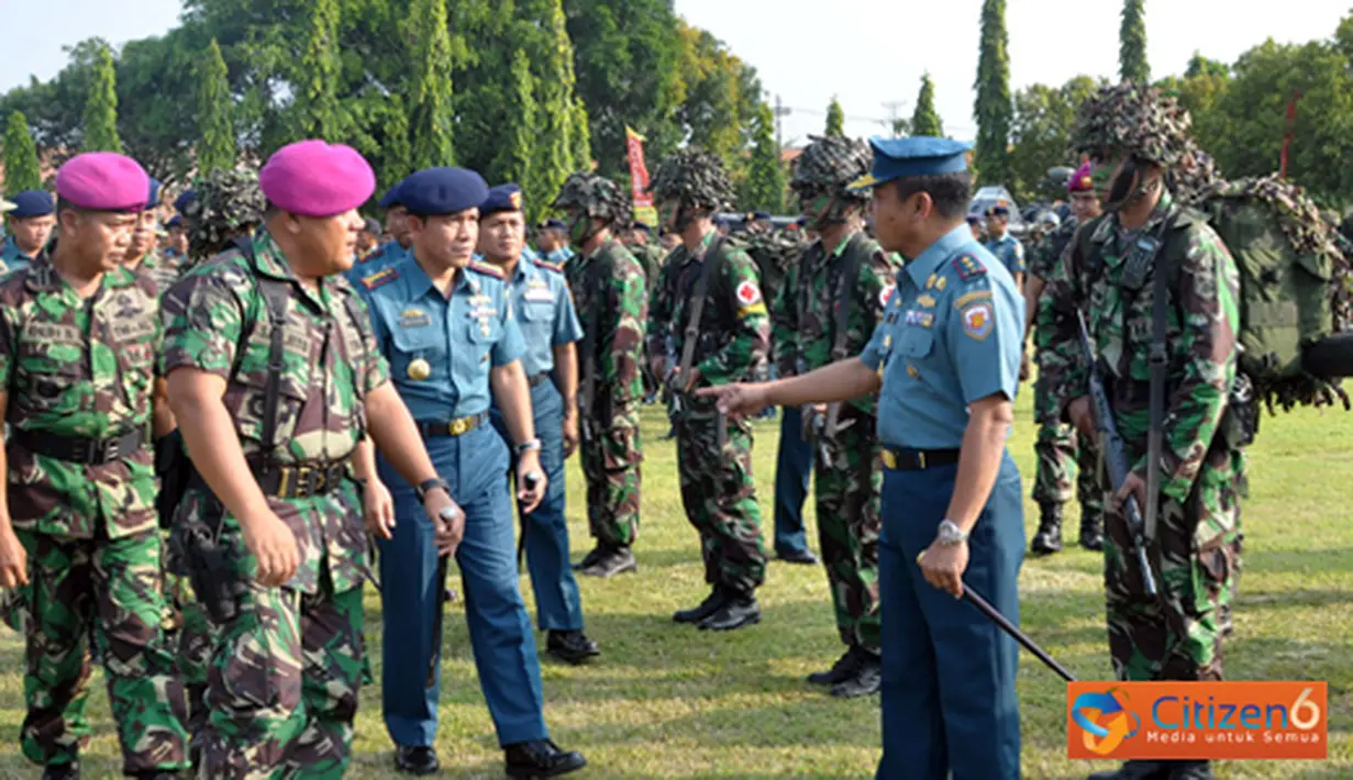 Citizen6, Surabaya: Latihan bersama " Latma Carat 2012 " (Cooperation Afloat Readiness and Training) ini akan berlangsung selama delapan hari mulai 30 Mei 2012 hingga 7 Juni 2012 di Markas Koarmatim Ujung Surabaya. (Pengirim: Budi Abdillah)     