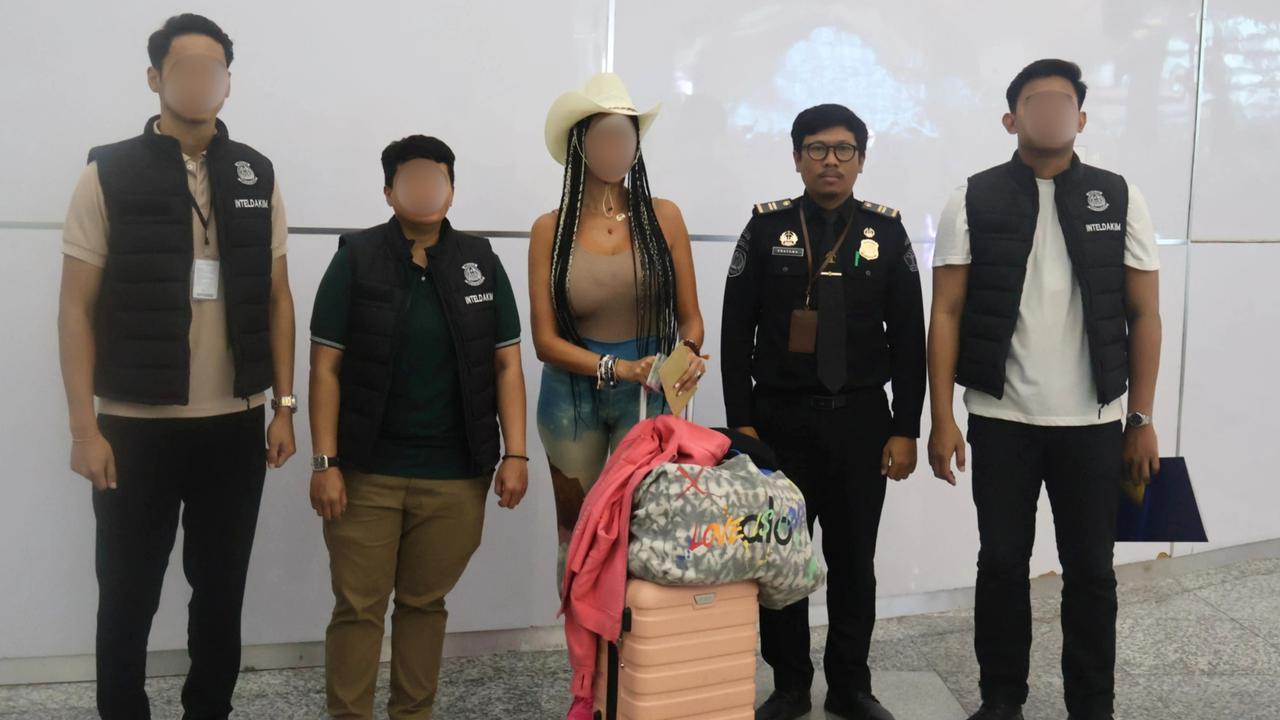 Langgar Aturan, WN Amerika Dideportasi Usai Buka Kelas Retreat Seksualitas di Bali
