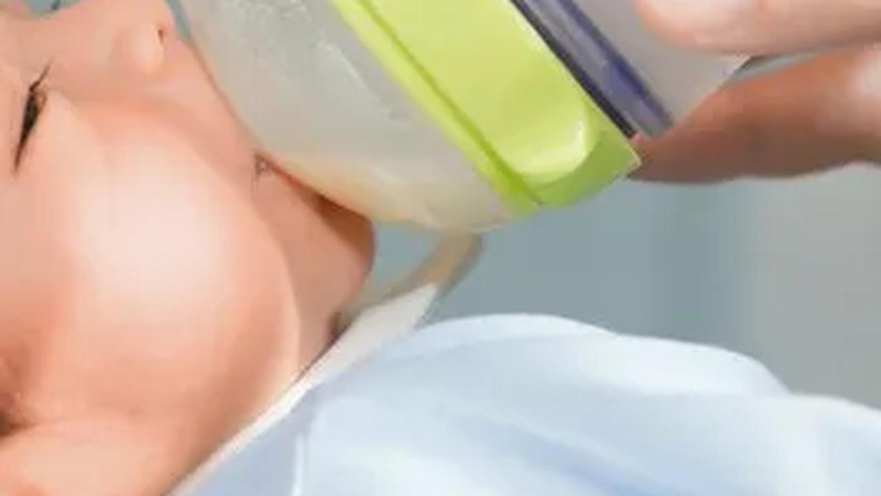 Fokuslah pada keadaan keseluruhan bayi, bukan hanya berapa banyak makanan yang selesai dikonsumsi pada setiap waktu. Yang terpenting adalah bahwa bayi tumbuh dengan baik dan bahagia secara keseluruhan.