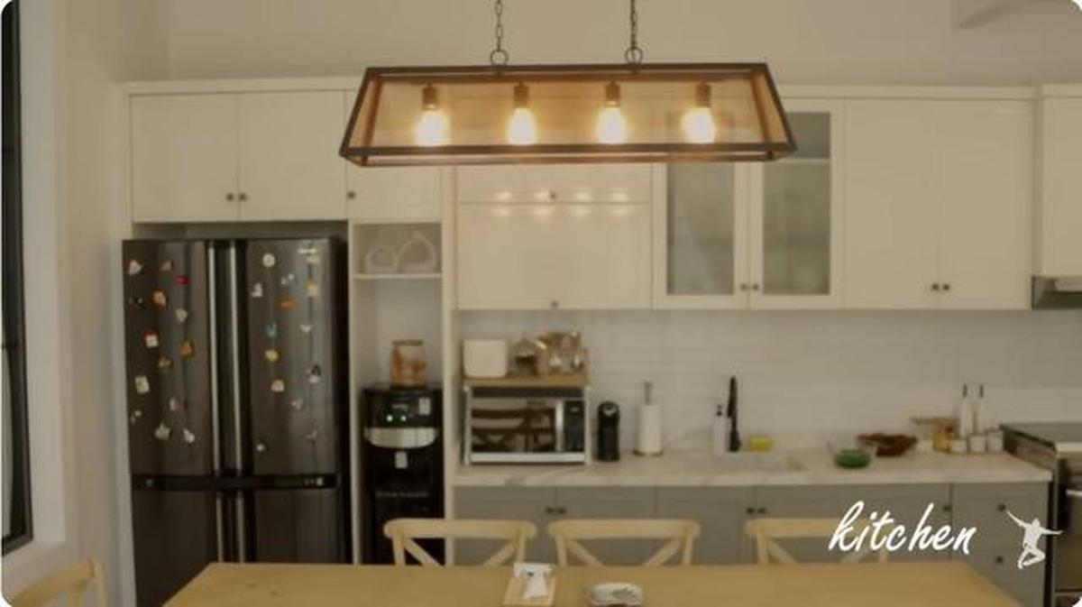 7 Potret Dapur dan Meja Makan Rumah Ibnu Jamil, Sulap Kolam Renang Jadi Area Masak