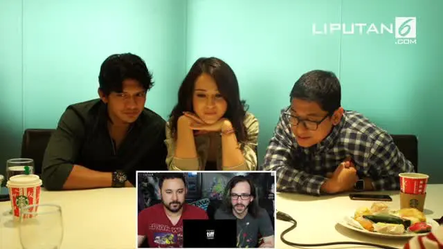 BIOSKOP: Reaksi Iko Uwais, Julie Estelle, dan Kimo Stamboel Lihat Penonton Bule Nonton Trailer Headshot